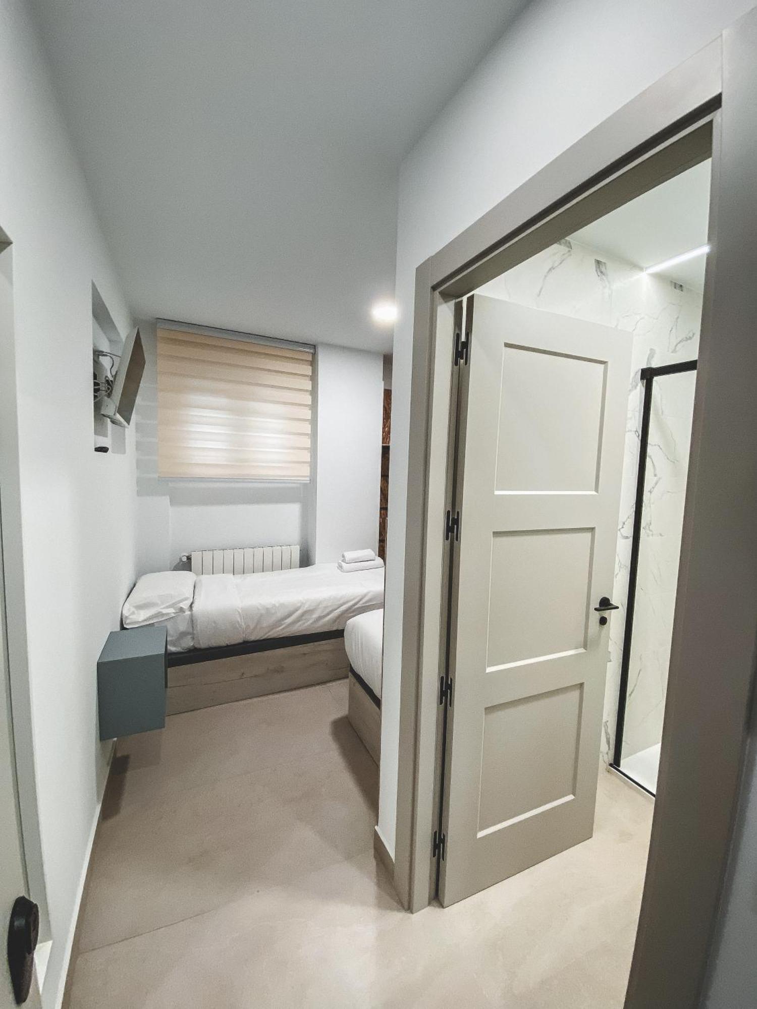 Casa San Juan - Habitaciones Privadas Logroño Extérieur photo
